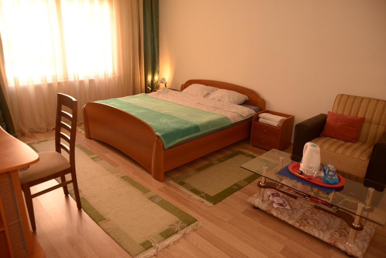 Hostel Tuba Pristina Eksteriør bilde